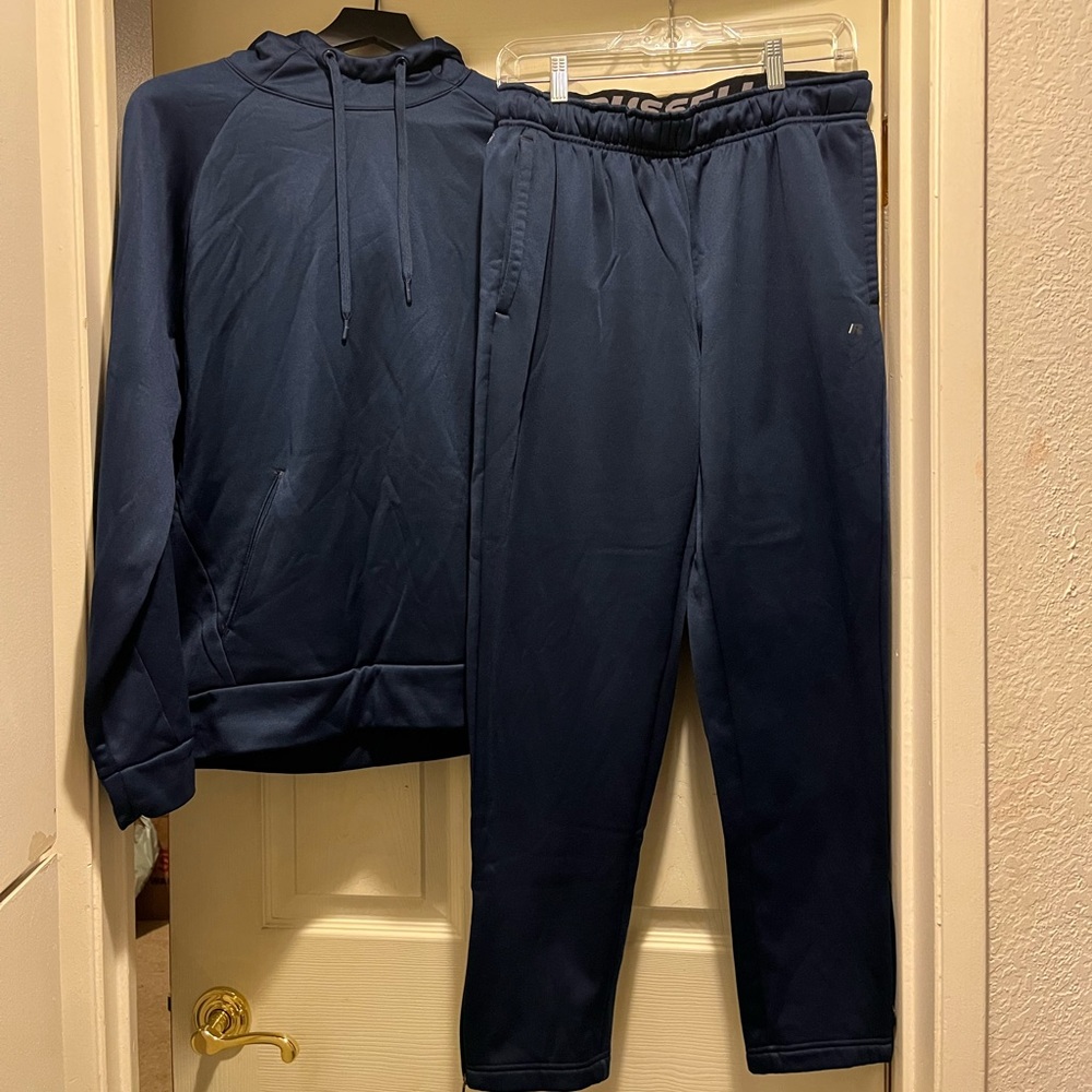 Russell Athletic Men’s Medium Sweatsuit